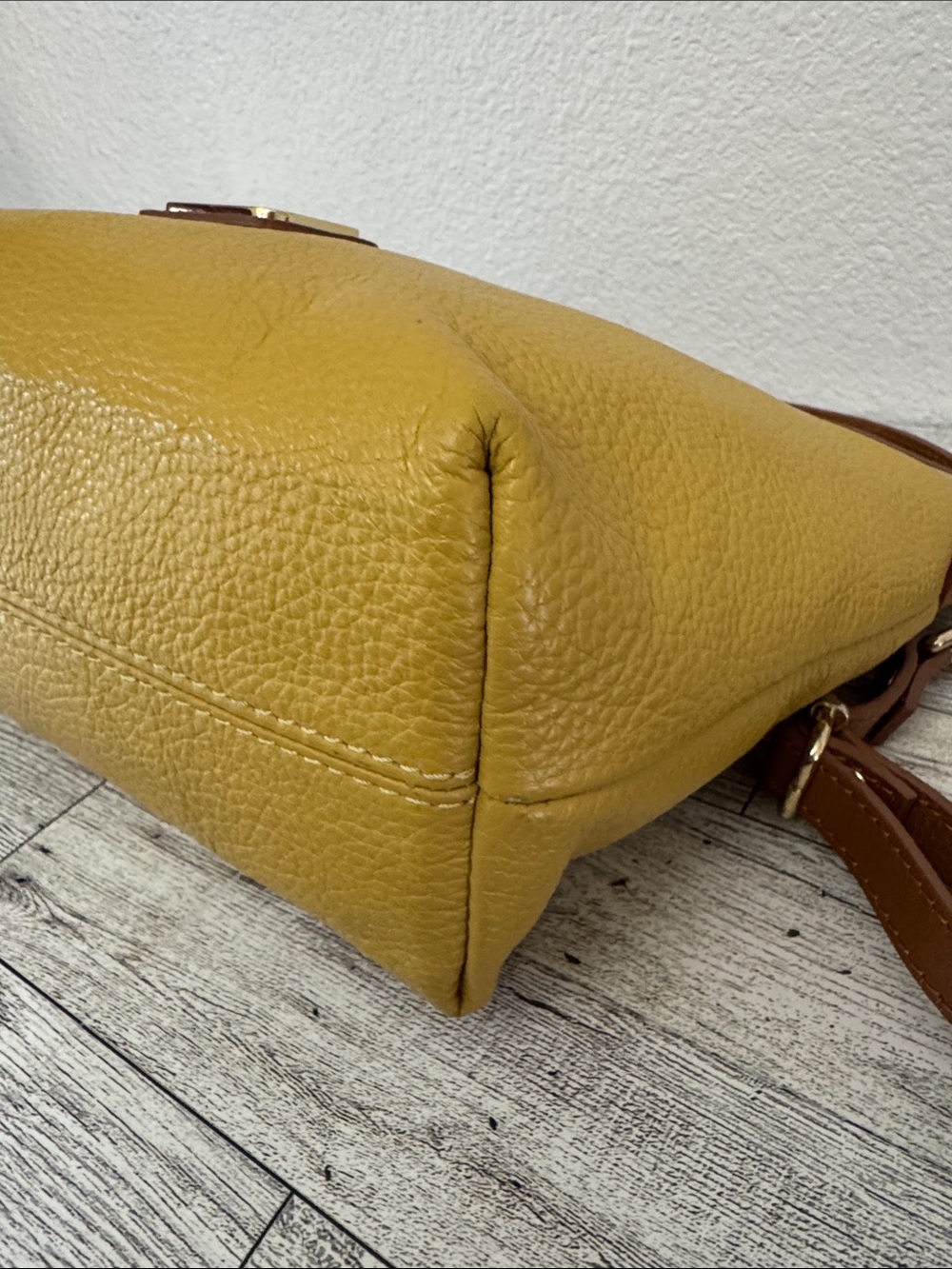 Valentina Tradizione Italiana Mustard Leather Tote - Picture 9 of 13